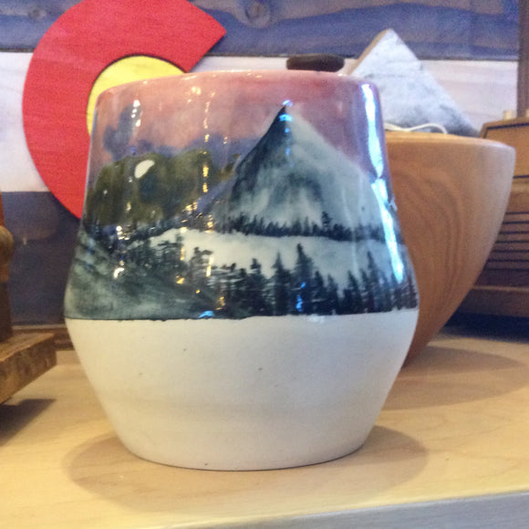 Mountain vase ceramic